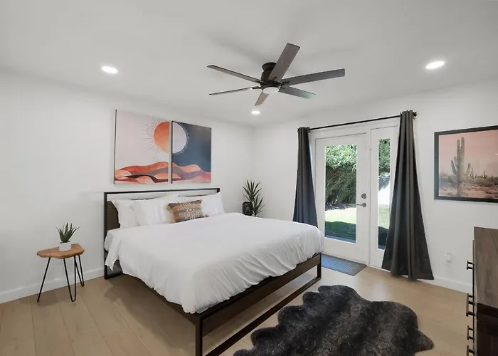 Modern With Pool Near Asu & Scottsdale Holiday home