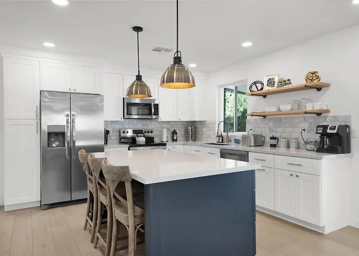 Modern With Pool Near Asu & Scottsdale Holiday home Tempe